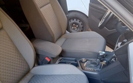 Volkswagen Tiguan II, 2018 год, 2 300 000 рублей, 12 фотография