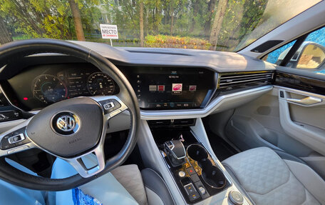 Volkswagen Touareg III, 2020 год, 4 600 000 рублей, 7 фотография