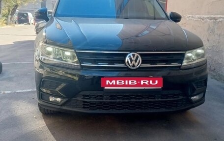 Volkswagen Tiguan II, 2018 год, 2 300 000 рублей, 6 фотография