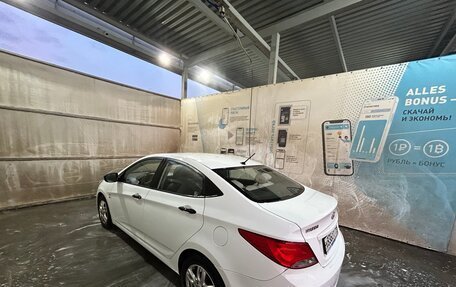 Hyundai Solaris II рестайлинг, 2014 год, 920 000 рублей, 3 фотография