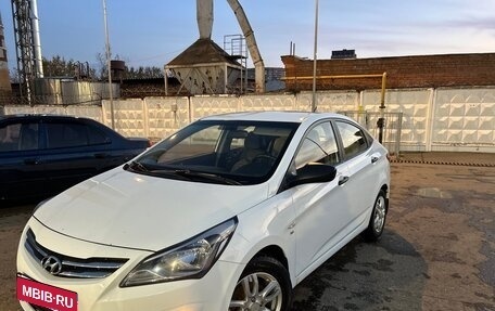 Hyundai Solaris II рестайлинг, 2014 год, 920 000 рублей, 5 фотография