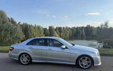 Mercedes-Benz E-Класс, 2011 год, 2 200 000 рублей, 2 фотография