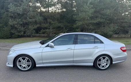 Mercedes-Benz E-Класс, 2011 год, 2 200 000 рублей, 6 фотография