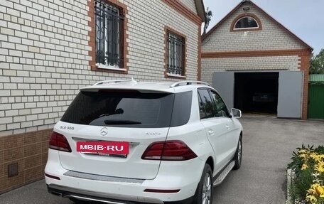 Mercedes-Benz GLE, 2015 год, 5 480 000 рублей, 2 фотография