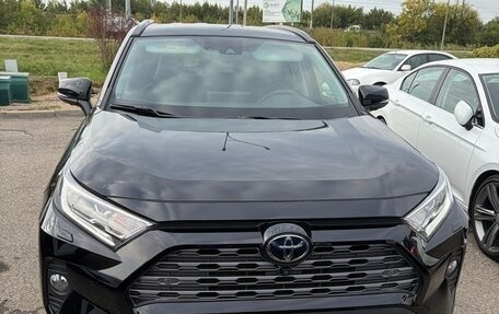 Toyota RAV4, 2021 год, 3 650 000 рублей, 2 фотография