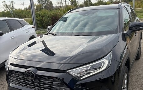 Toyota RAV4, 2021 год, 3 650 000 рублей, 3 фотография