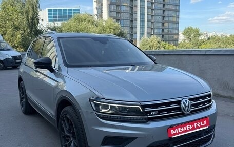 Volkswagen Tiguan II, 2018 год, 1 980 000 рублей, 3 фотография