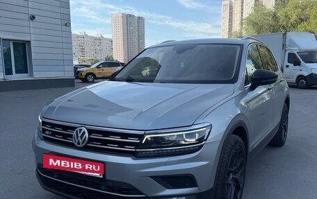 Volkswagen Tiguan II, 2018 год, 1 980 000 рублей, 4 фотография