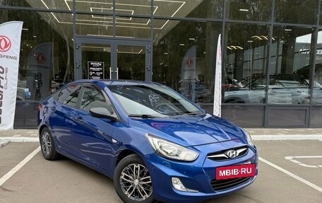 Hyundai Solaris II рестайлинг, 2013 год, 650 000 рублей, 3 фотография