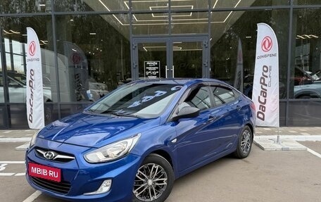 Hyundai Solaris II рестайлинг, 2013 год, 650 000 рублей, 1 фотография