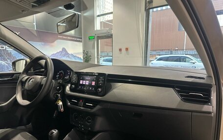 Skoda Rapid II, 2021 год, 1 420 000 рублей, 10 фотография