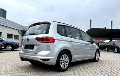 Volkswagen Touran III, 2022 год, 3 210 000 рублей, 1 фотография