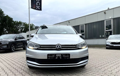 Volkswagen Touran III, 2022 год, 3 210 000 рублей, 6 фотография