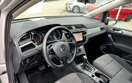 Volkswagen Touran III, 2022 год, 3 210 000 рублей, 8 фотография