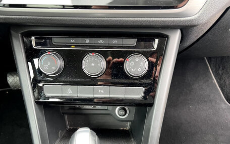 Volkswagen Touran III, 2022 год, 3 210 000 рублей, 13 фотография