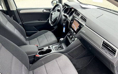 Volkswagen Touran III, 2022 год, 3 210 000 рублей, 17 фотография