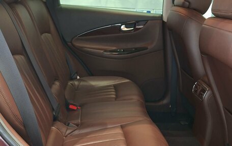 Infiniti QX50 I рестайлинг, 2016 год, 2 340 000 рублей, 33 фотография