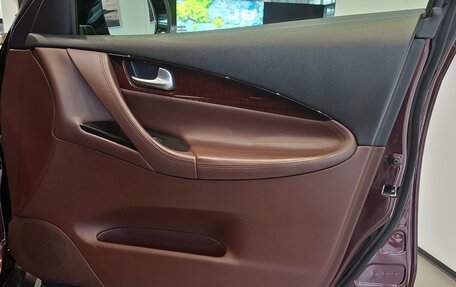 Infiniti QX50 I рестайлинг, 2016 год, 2 340 000 рублей, 29 фотография