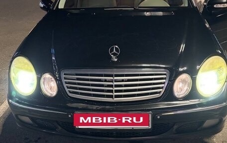 Mercedes-Benz E-Класс, 2004 год, 700 000 рублей, 2 фотография