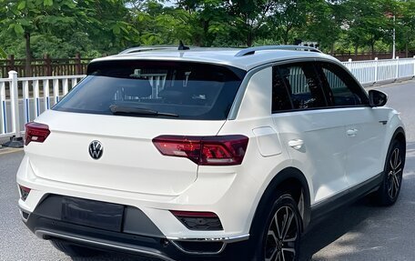 Volkswagen T-Roc I, 2022 год, 1 800 000 рублей, 5 фотография