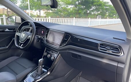 Volkswagen T-Roc I, 2022 год, 1 800 000 рублей, 7 фотография
