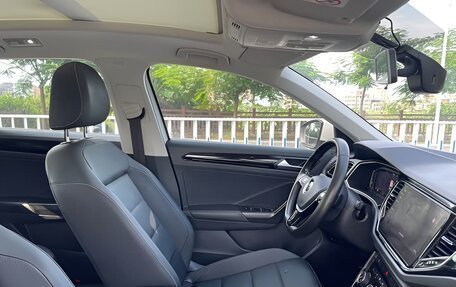 Volkswagen T-Roc I, 2022 год, 1 800 000 рублей, 12 фотография