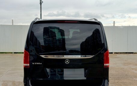 Mercedes-Benz V-Класс, 2021 год, 6 700 000 рублей, 5 фотография