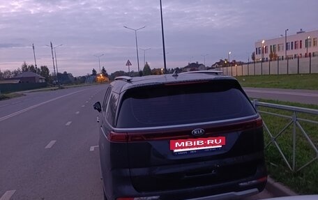 KIA Carnival, 2021 год, 2 500 000 рублей, 4 фотография