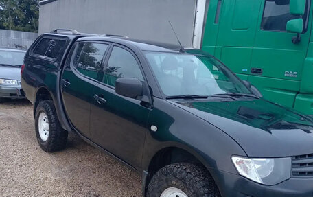 Mitsubishi L200 IV рестайлинг, 2014 год, 1 600 000 рублей, 5 фотография