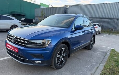 Volkswagen Tiguan II, 2018 год, 2 590 000 рублей, 2 фотография
