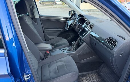 Volkswagen Tiguan II, 2018 год, 2 590 000 рублей, 6 фотография