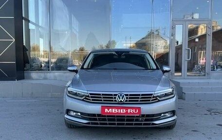 Volkswagen Passat B8 рестайлинг, 2015 год, 1 815 000 рублей, 2 фотография