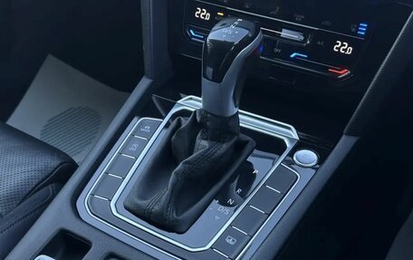 Volkswagen Passat B8 рестайлинг, 2015 год, 1 815 000 рублей, 23 фотография