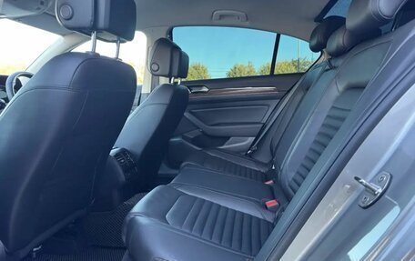 Volkswagen Passat B8 рестайлинг, 2015 год, 1 815 000 рублей, 31 фотография