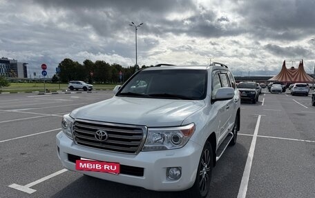 Toyota Land Cruiser 200, 2014 год, 3 700 000 рублей, 2 фотография