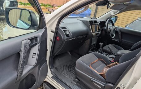 Toyota Land Cruiser Prado 150 рестайлинг 2, 2018 год, 4 400 000 рублей, 5 фотография