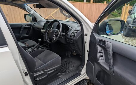 Toyota Land Cruiser Prado 150 рестайлинг 2, 2018 год, 4 400 000 рублей, 6 фотография