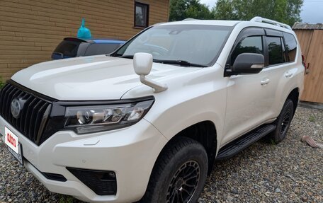 Toyota Land Cruiser Prado 150 рестайлинг 2, 2018 год, 4 400 000 рублей, 9 фотография