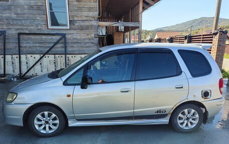 Toyota Corolla Spacio II, 2000 год, 300 000 рублей, 4 фотография
