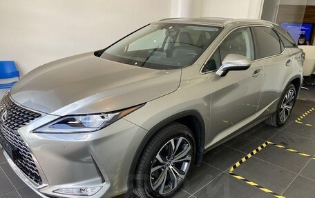 Lexus RX IV рестайлинг, 2020 год, 5 900 000 рублей, 1 фотография