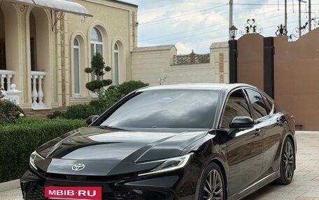 Toyota Camry, 2024 год, 3 700 000 рублей, 10 фотография
