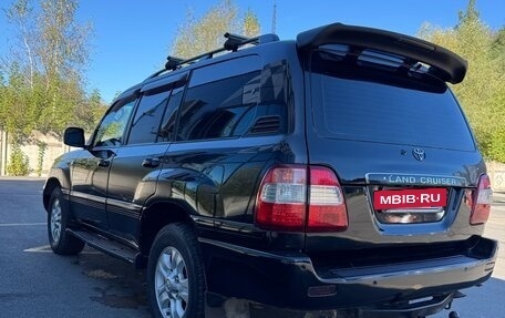 Toyota Land Cruiser 100 рестайлинг 2, 2005 год, 2 430 000 рублей, 3 фотография