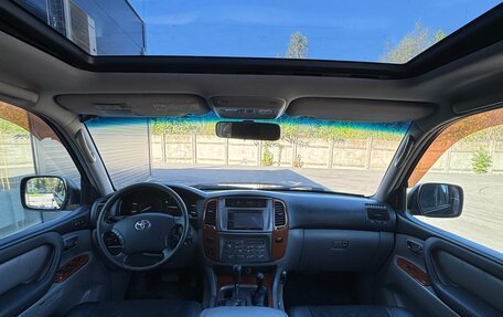 Toyota Land Cruiser 100 рестайлинг 2, 2005 год, 2 430 000 рублей, 5 фотография