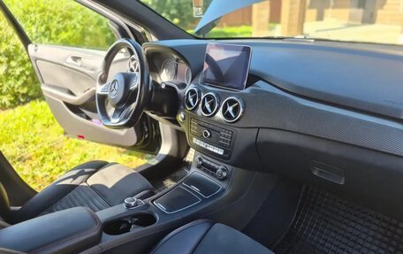 Mercedes-Benz B-Класс, 2018 год, 2 050 000 рублей, 17 фотография