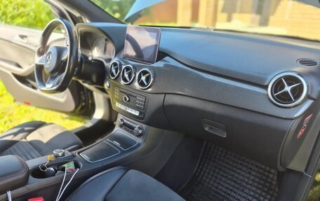 Mercedes-Benz B-Класс, 2018 год, 2 050 000 рублей, 22 фотография