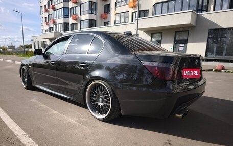 BMW 5 серия, 2004 год, 999 000 рублей, 6 фотография