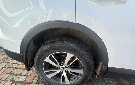 Toyota RAV4, 2018 год, 1 800 000 рублей, 17 фотография