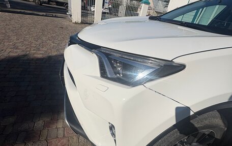 Toyota RAV4, 2018 год, 1 800 000 рублей, 16 фотография