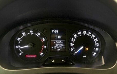 Skoda Rapid I, 2014 год, 700 000 рублей, 10 фотография