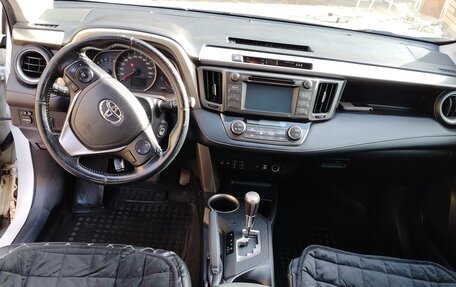 Toyota RAV4, 2014 год, 1 650 000 рублей, 9 фотография
